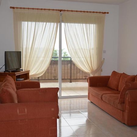 Ithaki Gardens Apartment 107 Paphos Buitenkant foto