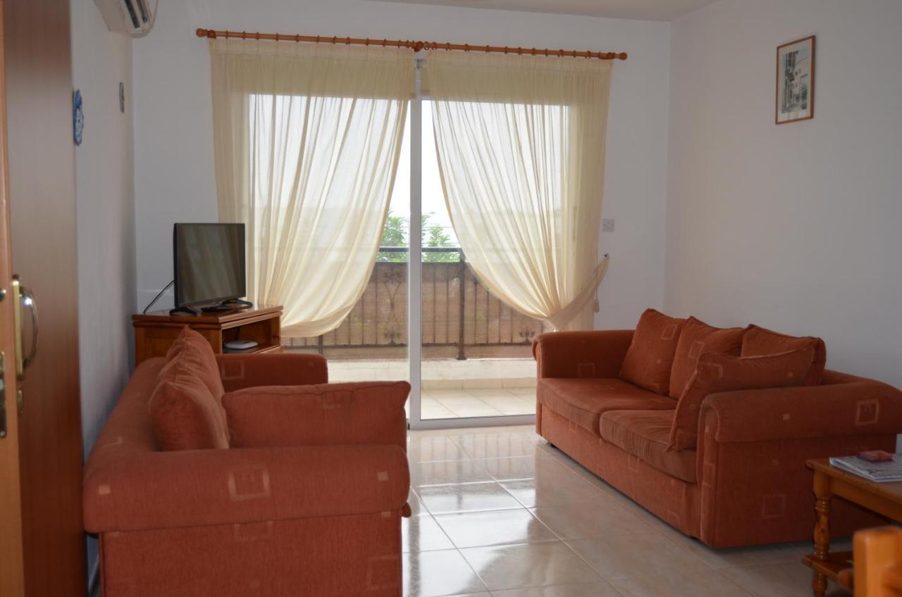 Ithaki Gardens Apartment 107 Paphos Buitenkant foto