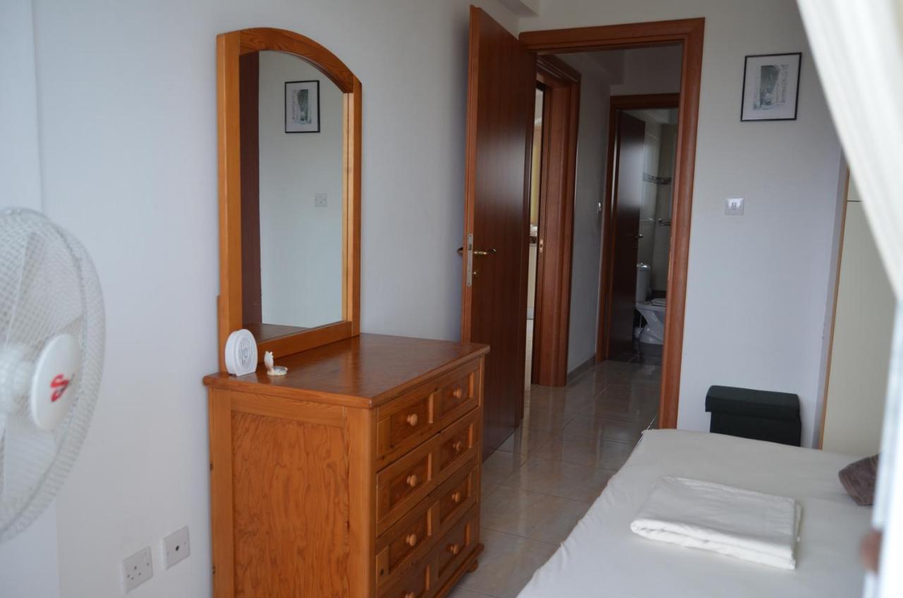Ithaki Gardens Apartment 107 Paphos Buitenkant foto