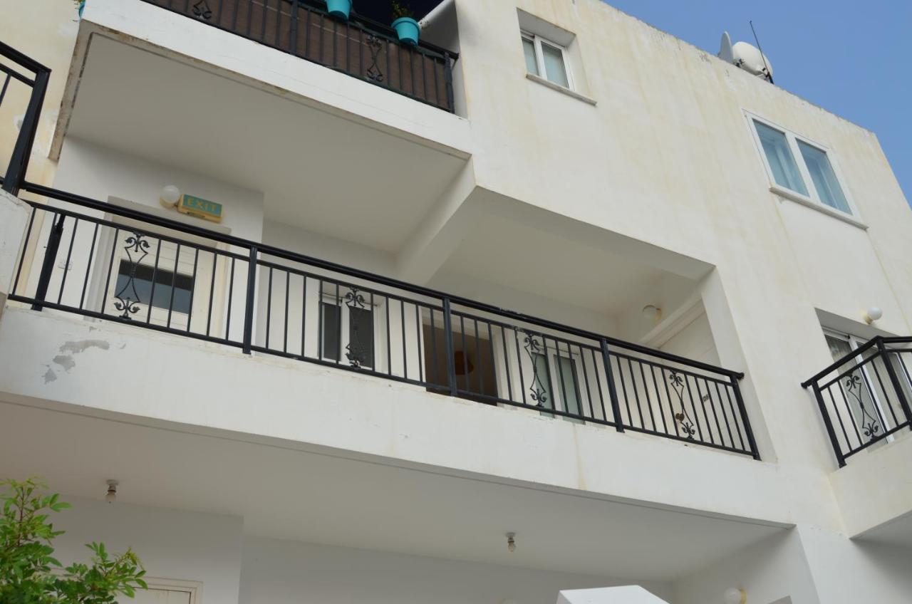 Ithaki Gardens Apartment 107 Paphos Buitenkant foto